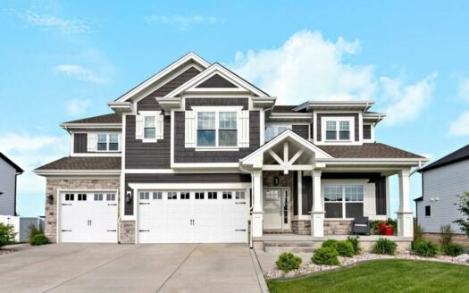 Kayan by Long Island Homes